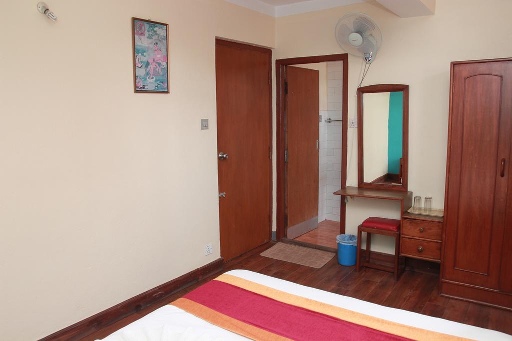 Shree Tibet Family Guest House Kathmandu Ngoại thất bức ảnh