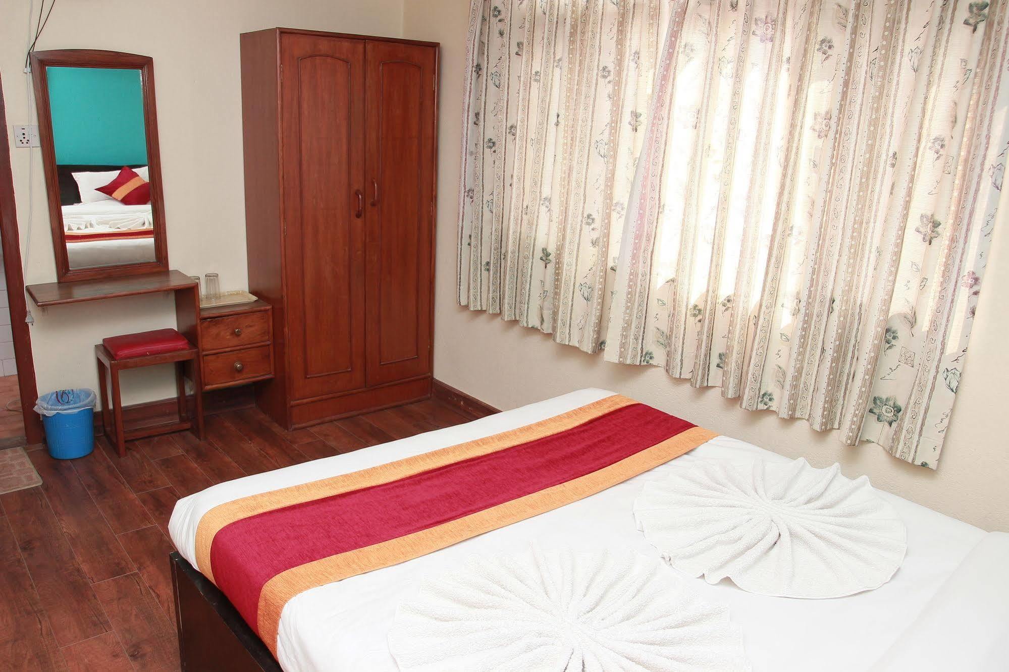 Shree Tibet Family Guest House Kathmandu Ngoại thất bức ảnh
