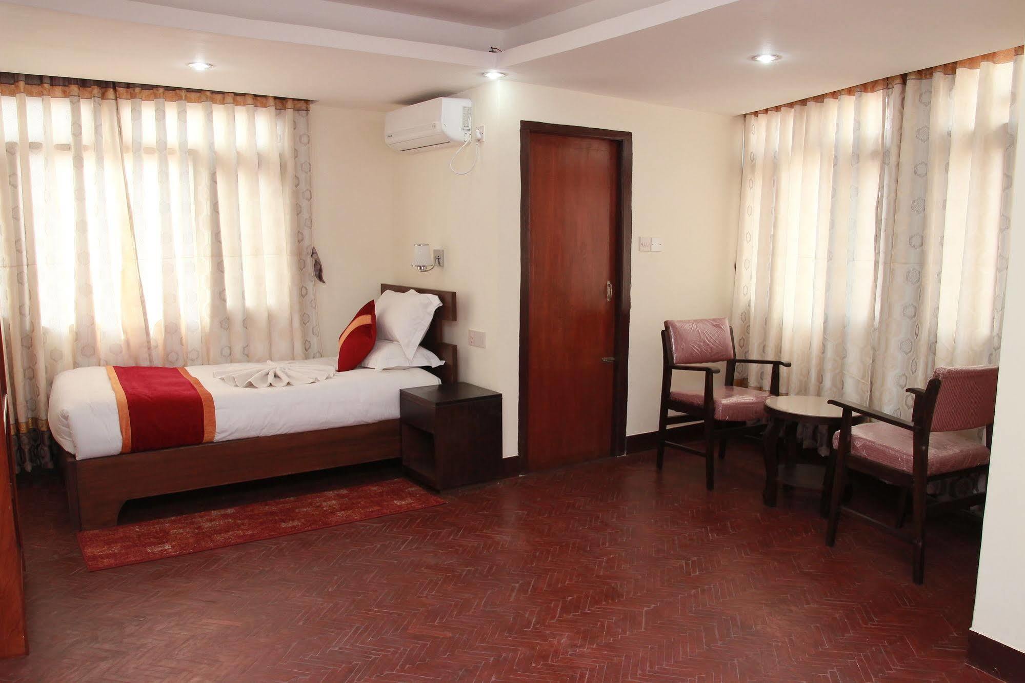 Shree Tibet Family Guest House Kathmandu Ngoại thất bức ảnh