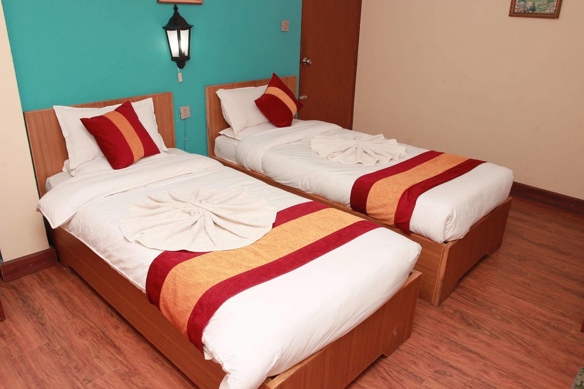 Shree Tibet Family Guest House Kathmandu Ngoại thất bức ảnh