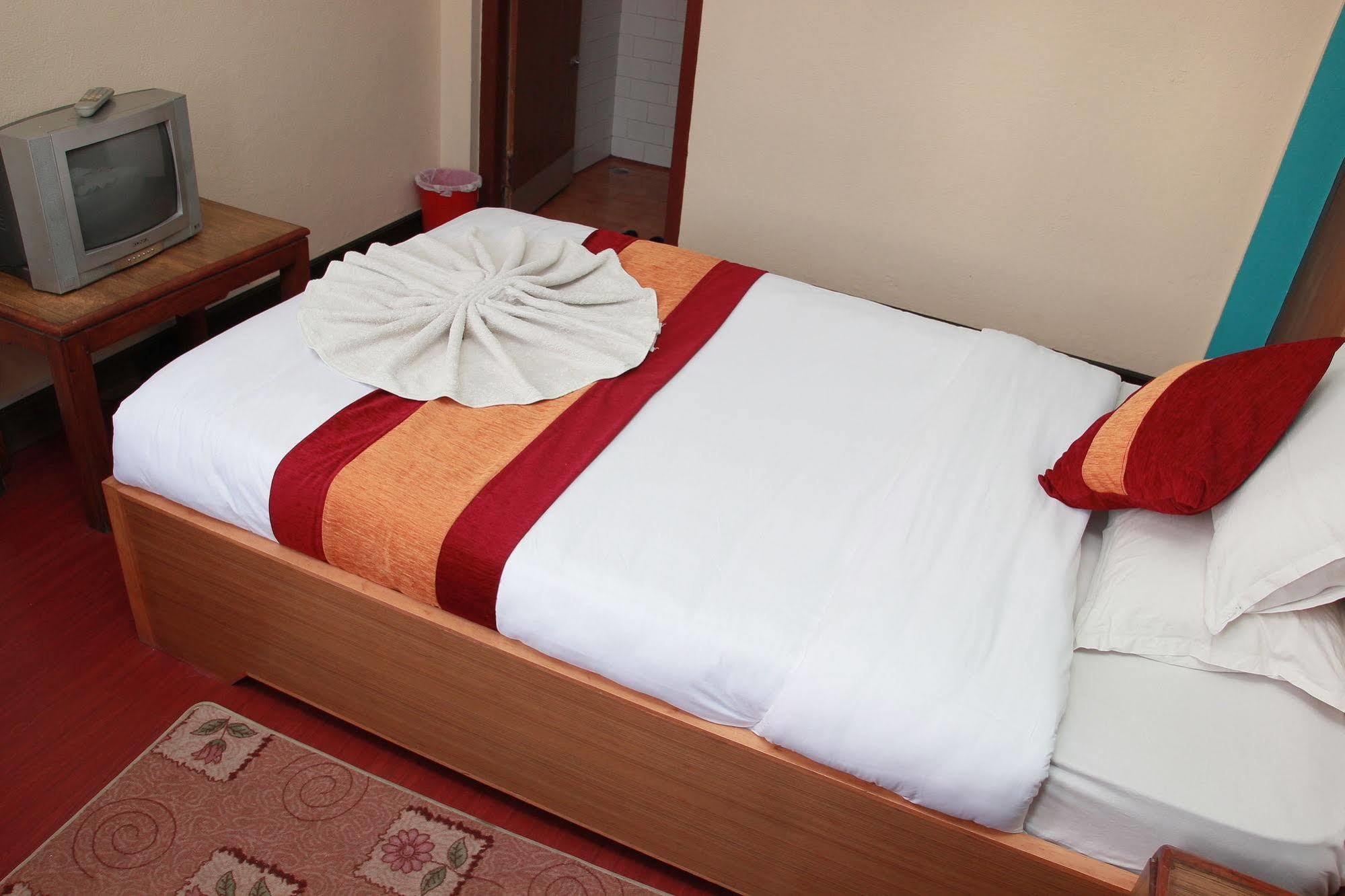Shree Tibet Family Guest House Kathmandu Ngoại thất bức ảnh
